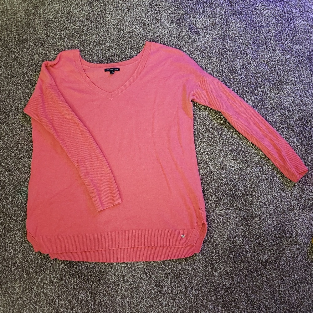 American Eagle Salmon M top